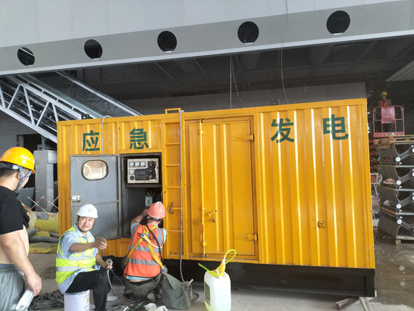 巴南怎样判断空气滤清器是否需要更换？